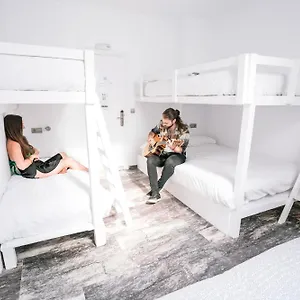 https://la-cocotera-boutique-hostel-coworking.es-andalucia.com